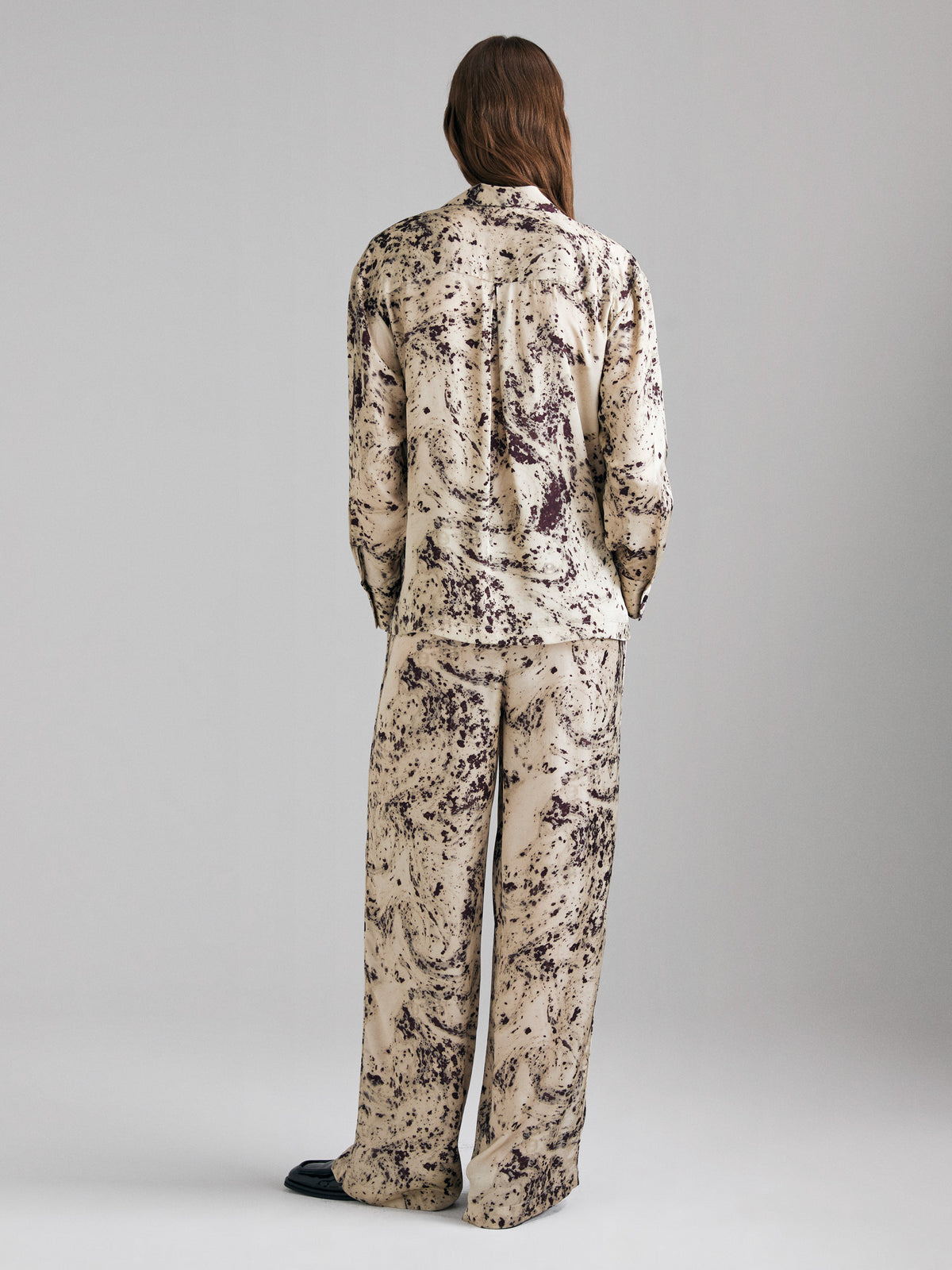 Camisa em cetim estampado - ucb_image_B