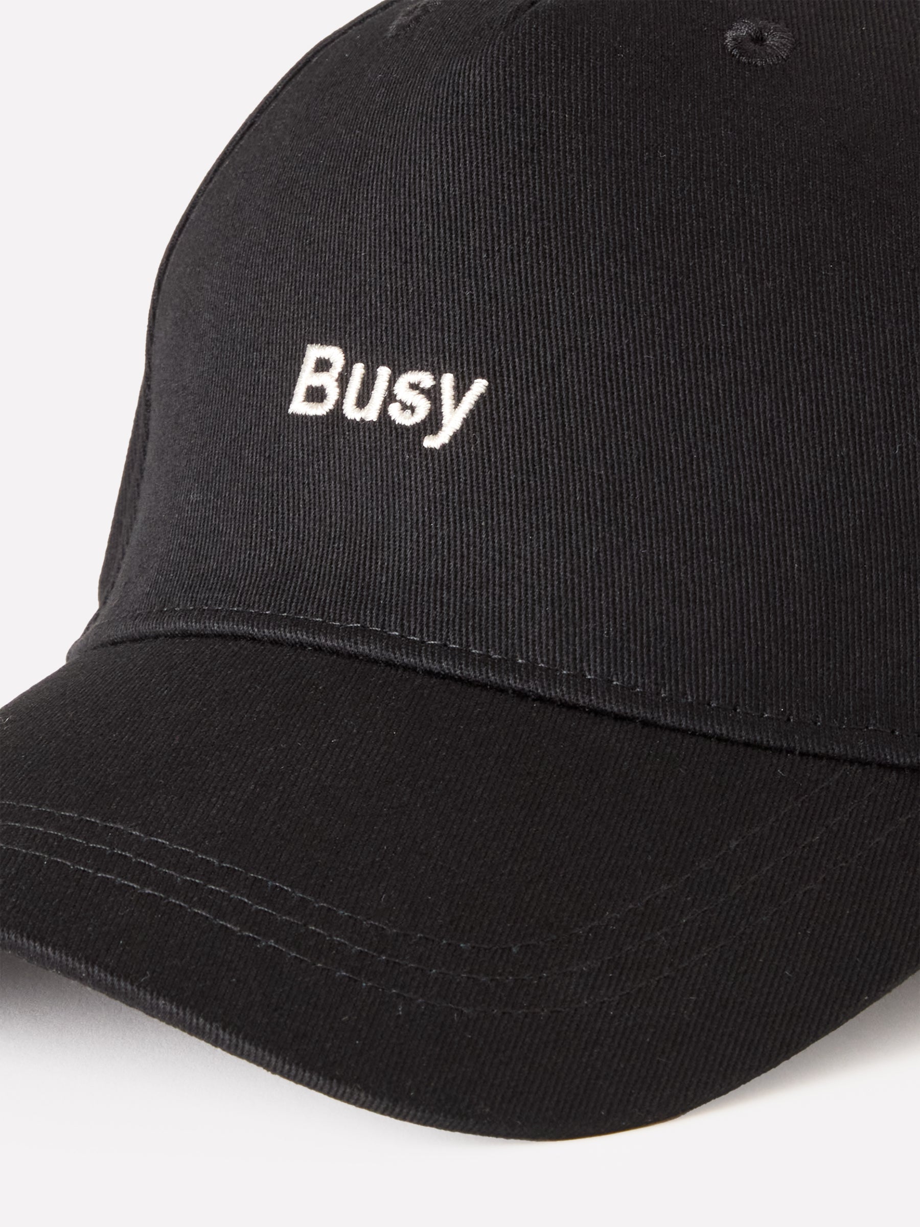 Boné com bordado - ucb_image_DS1