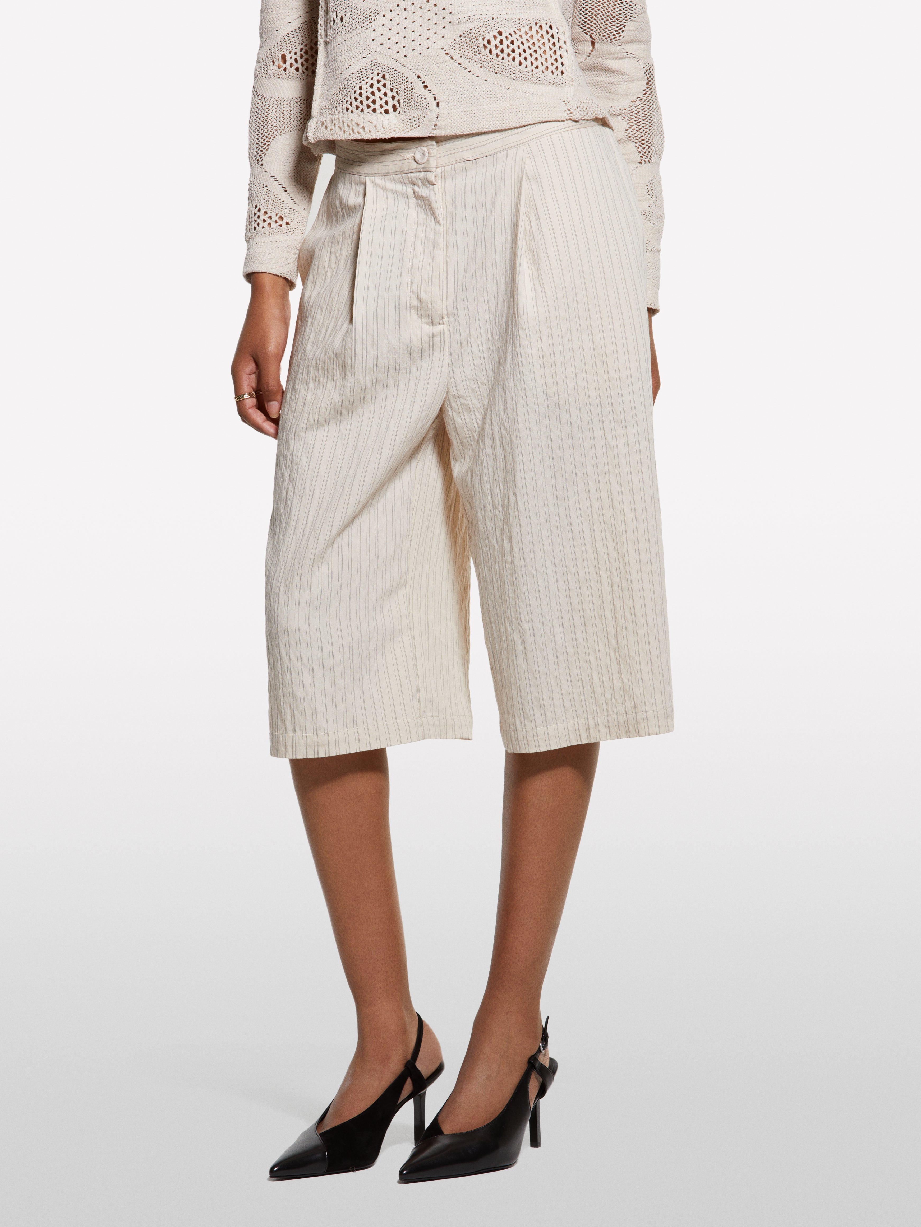 Bermudas branco nata riscadas - ucb_image_FY