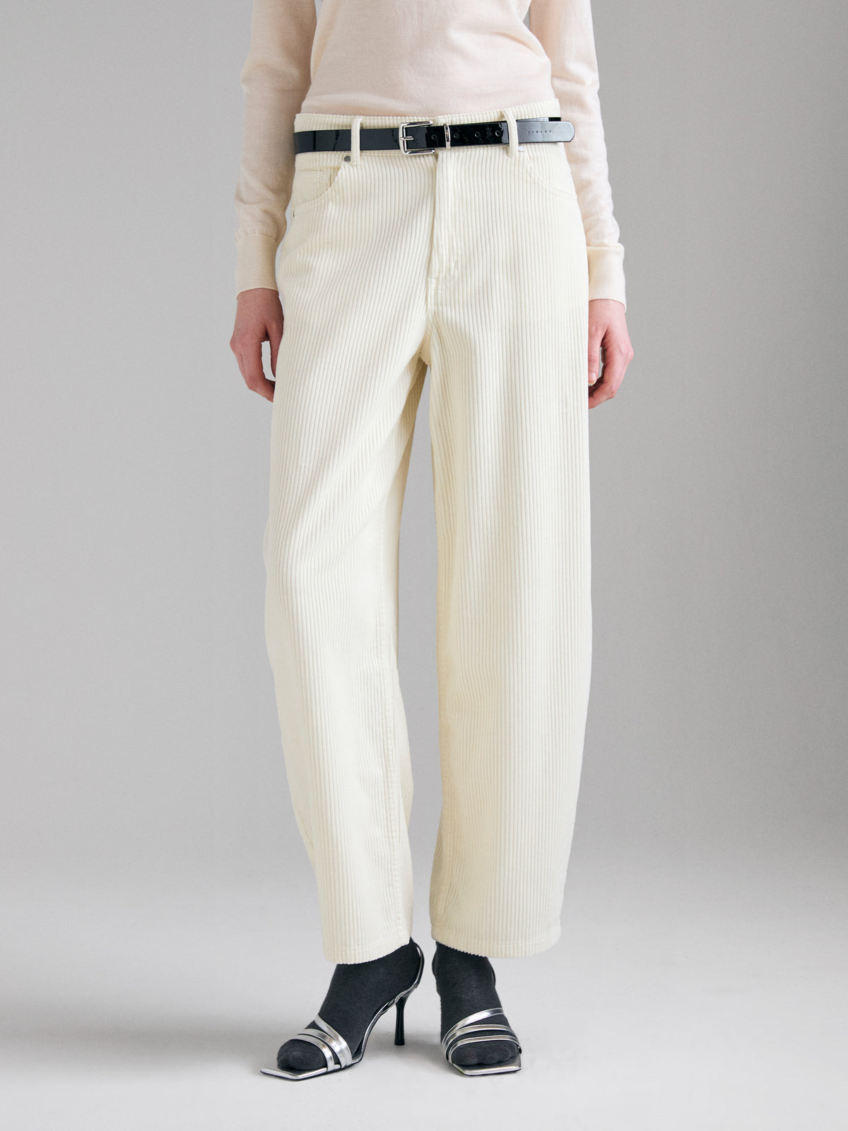 Pantaloni barrel fit in velluto a costine - ucb_image_FY