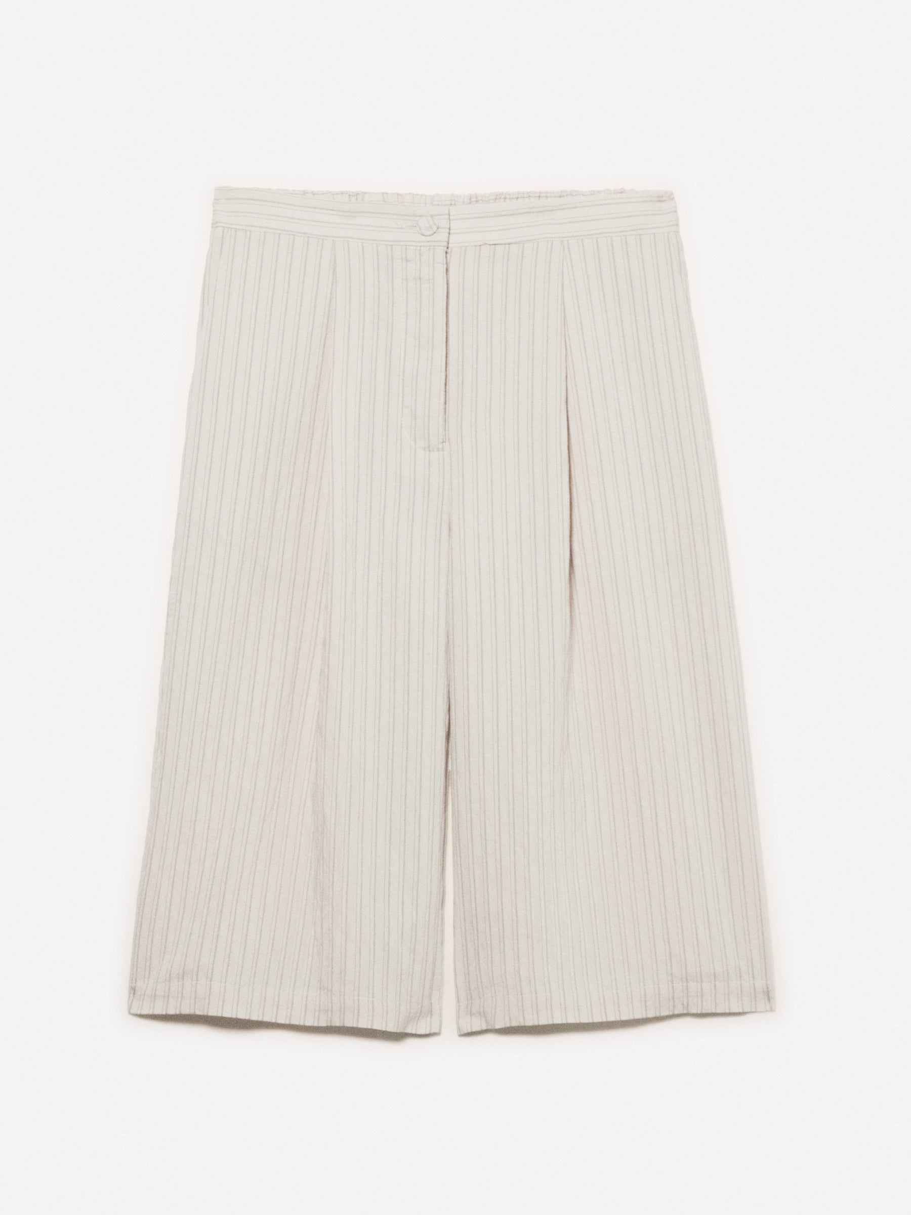 Bermudas branco nata riscadas - ucb_image_FS