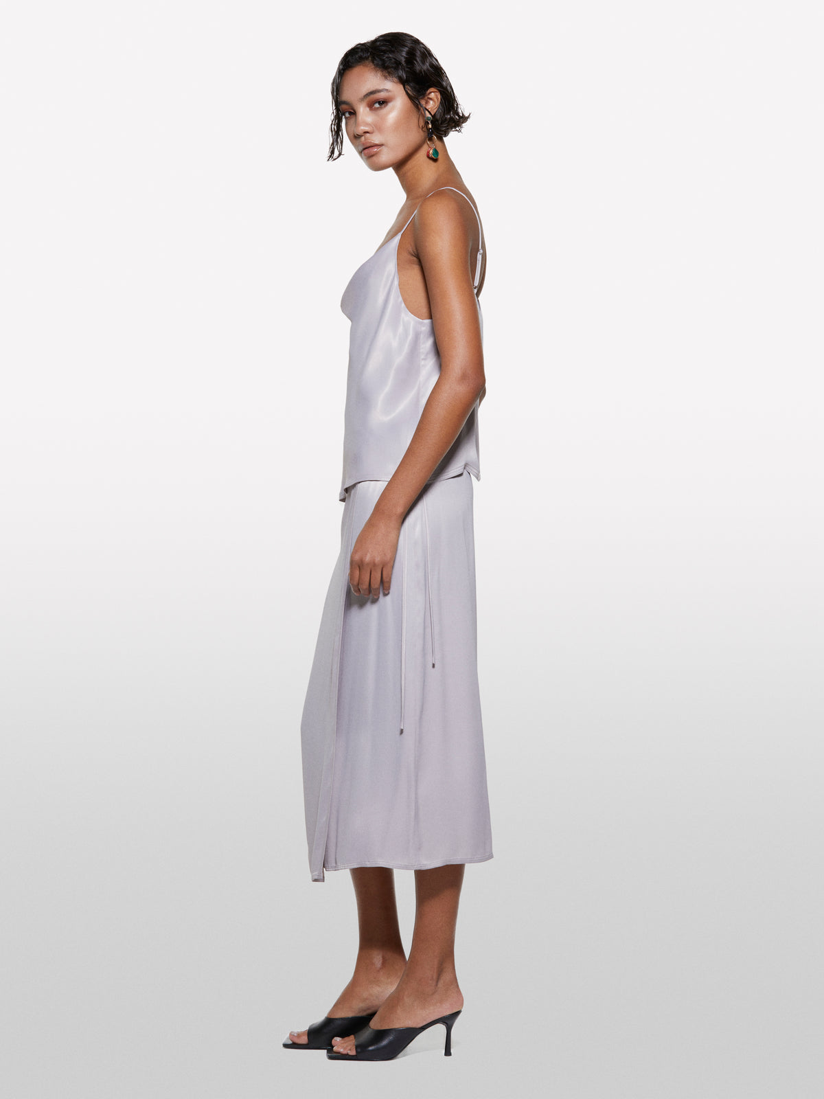 Saia em cetim cinzenta - ucb_image_F