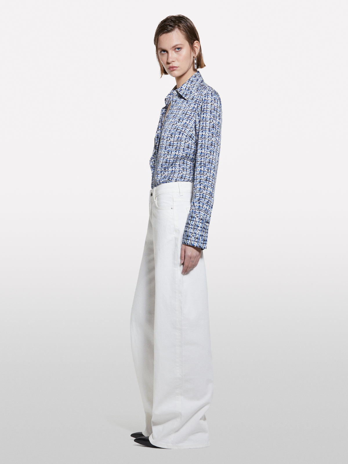 Camisa azul-claro em cetim estampado - ucb_image_F