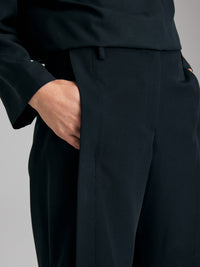 Bermudas pretas - ucb_image_FY