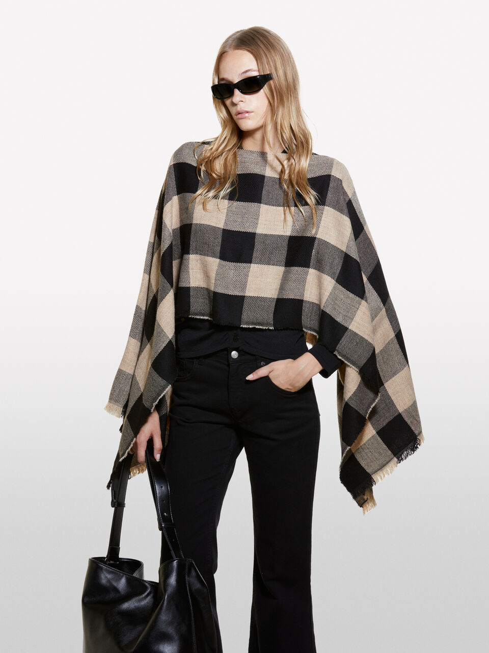 PONCHO Mulher image number null