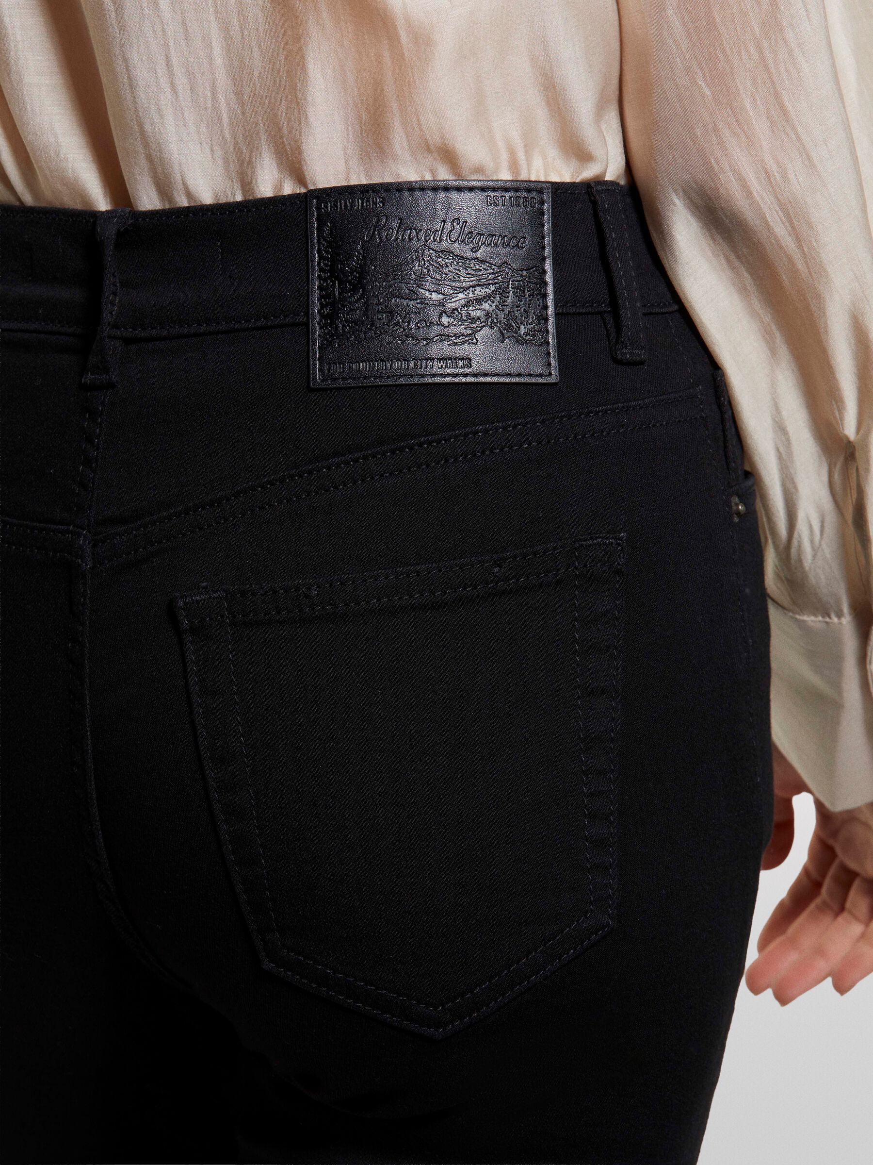 TROUSERS Mulher image number null