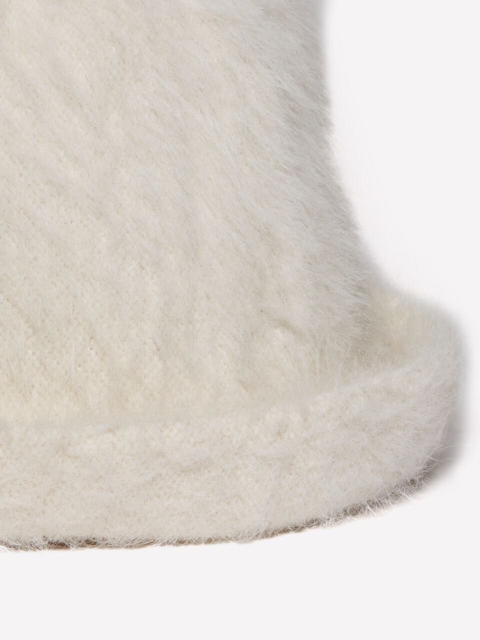 HAT Mulher image number null