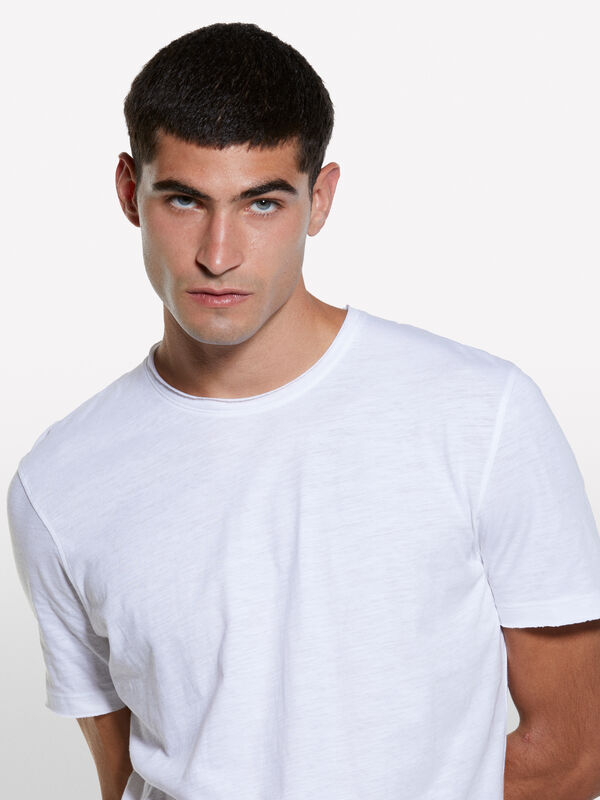 T-shirt de manga curta slim fit branca - t-shirt de manga curta para homem | Sisley
