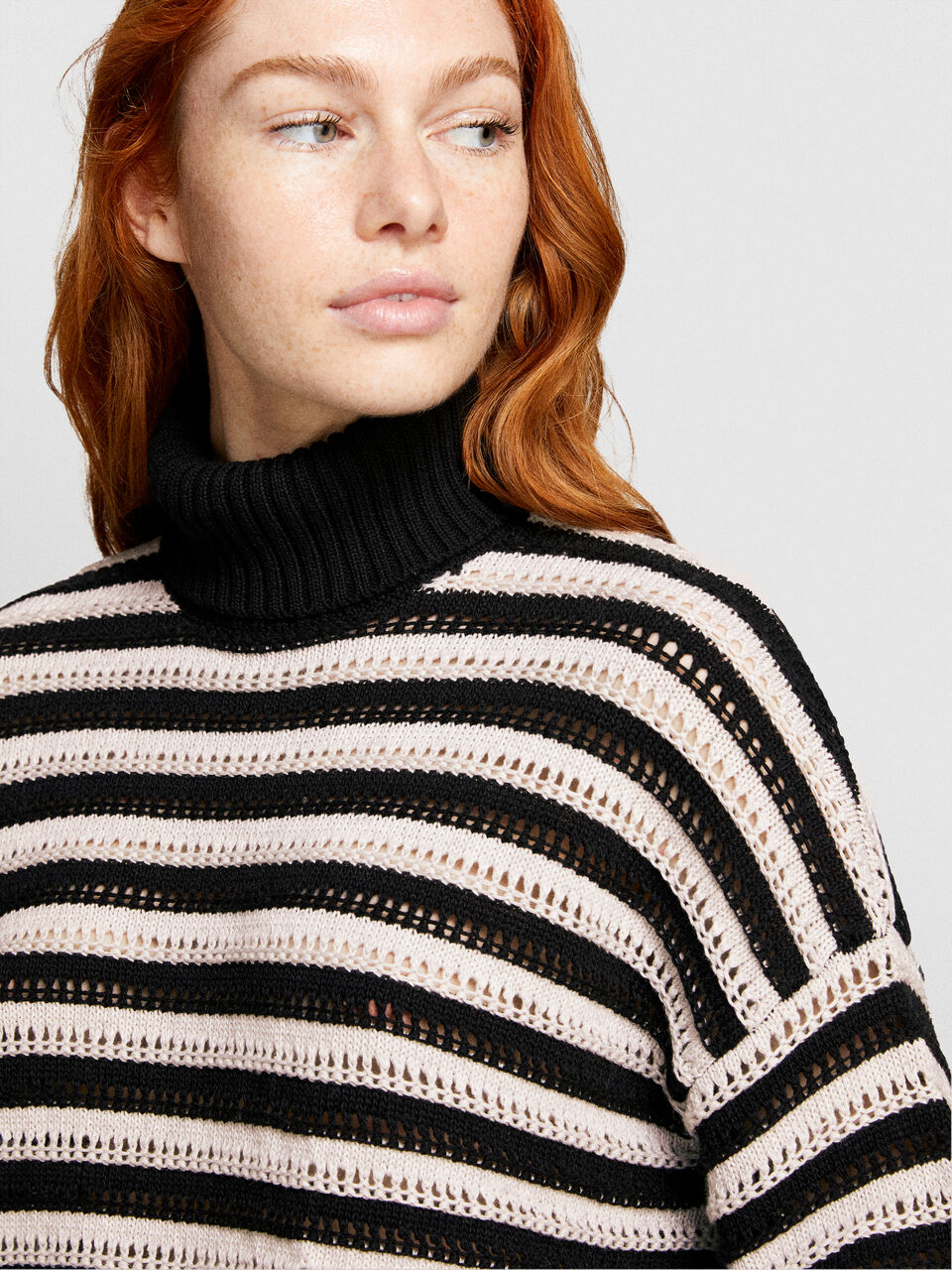 TURTLE NECK SWEATER Mulher image number null