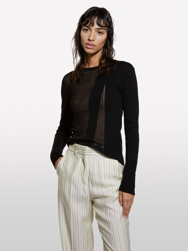 Camisola preta trabalhada - camisolas gola redonda para mulher | Sisley