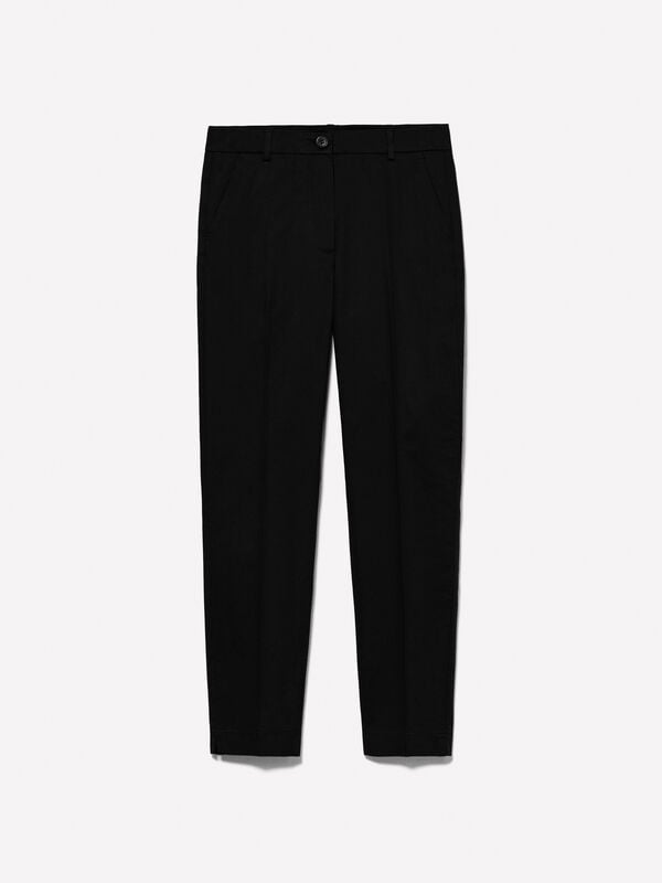 Chinos preto regular fit  Chinos preto regular fit  - calças regular para mulher | Sisley