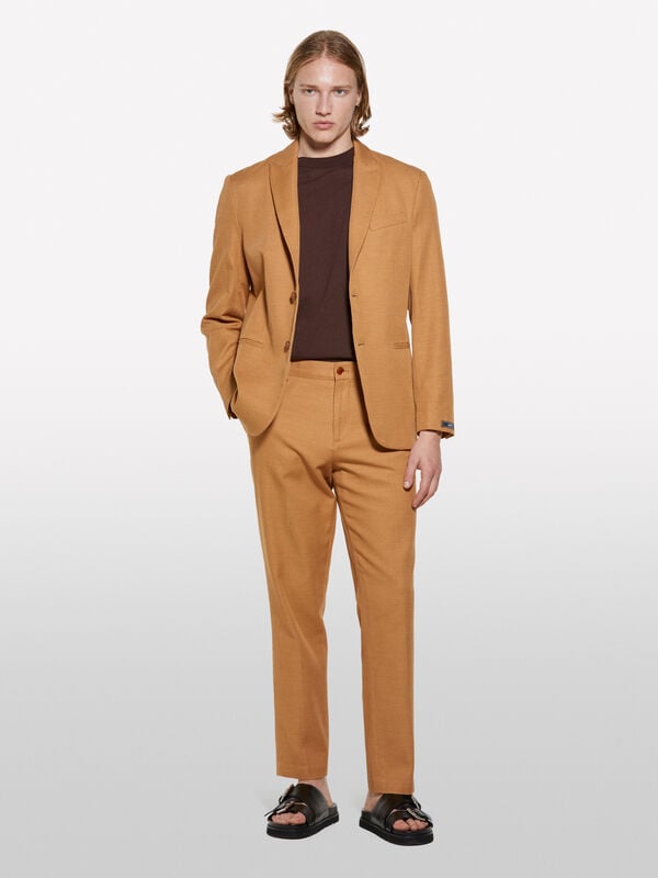 Calças slim comfort fit camel - calças slim para homem | Sisley