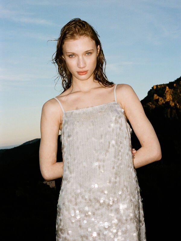 Vestido cinzento com lantejoulas - vestidos curtos para mulher | Sisley