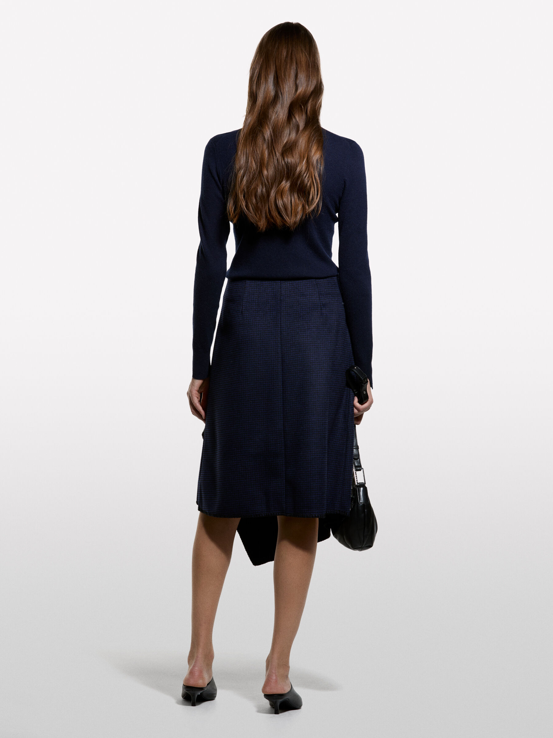 TURTLE NECK SWEATER Mulher image number null