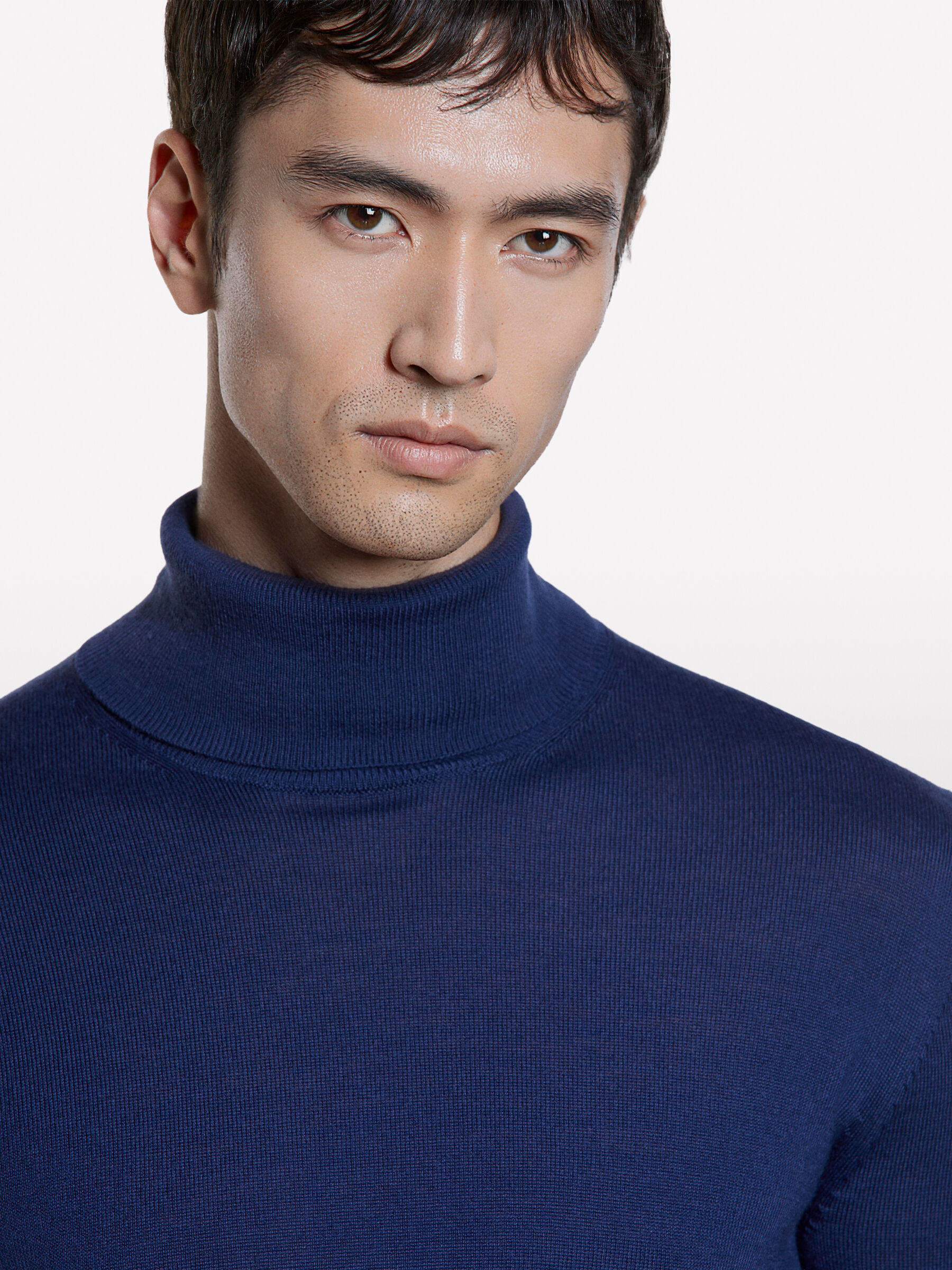 TURTLE NECK SWEATER Homem image number null