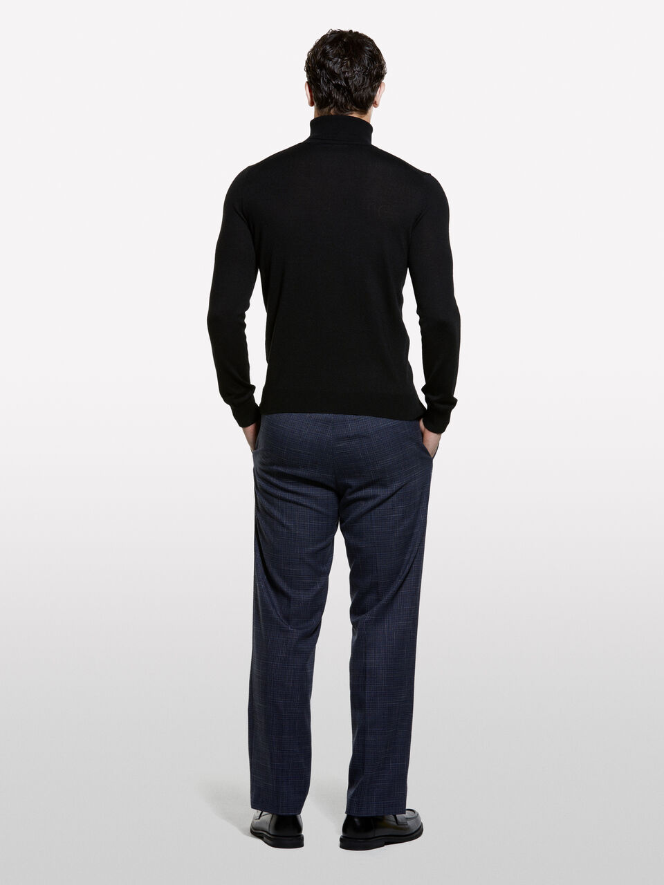 TURTLE NECK SWEATER Homem image number null