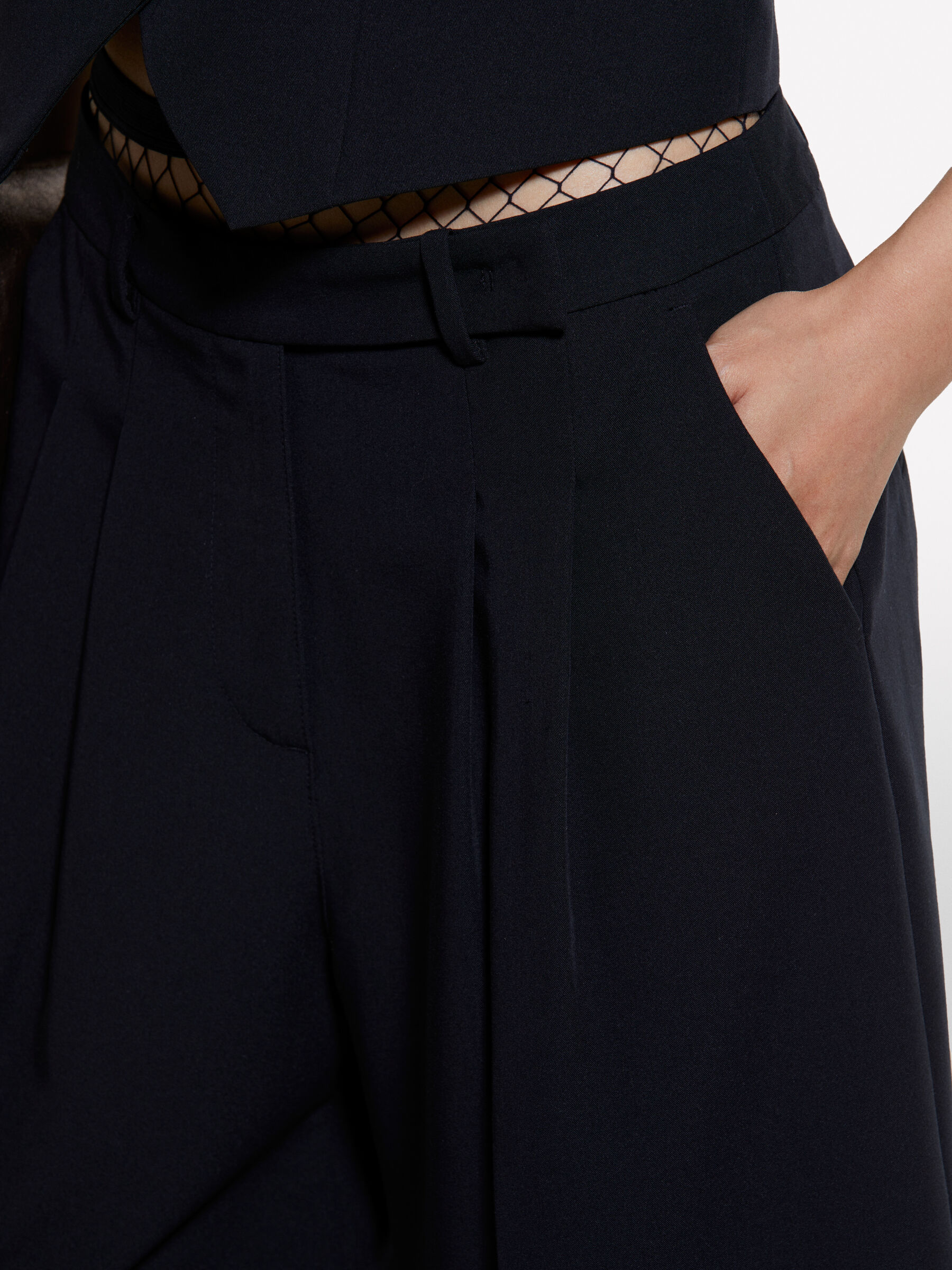 BERMUDA Mulher image number null