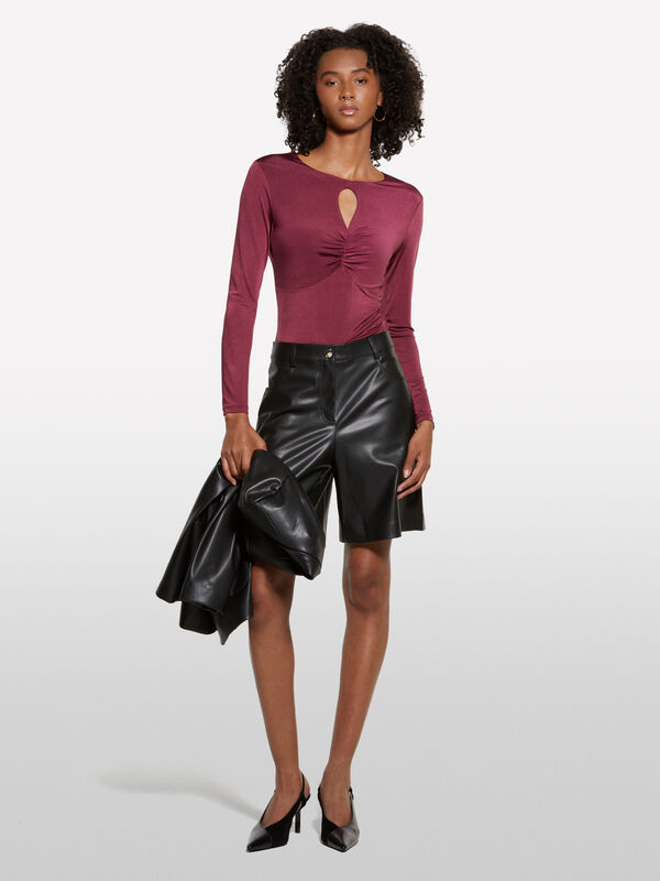 Bermudas pretas em tecido com efeito de pele - calças calções para mulher | Sisley