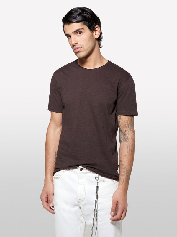 T-shirt de manga curta slim fit marrom - t-shirt de manga curta para homem | Sisley
