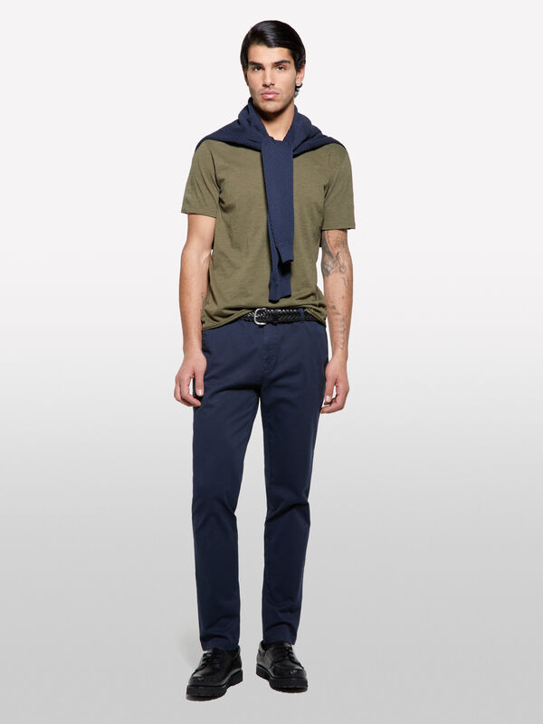 Calças chinos slim fit azul-escuro - calças slim para homem | Sisley
