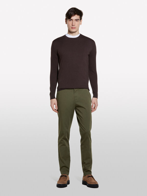 Calças chinos slim fit verde militar - calças chinos para homem | Sisley