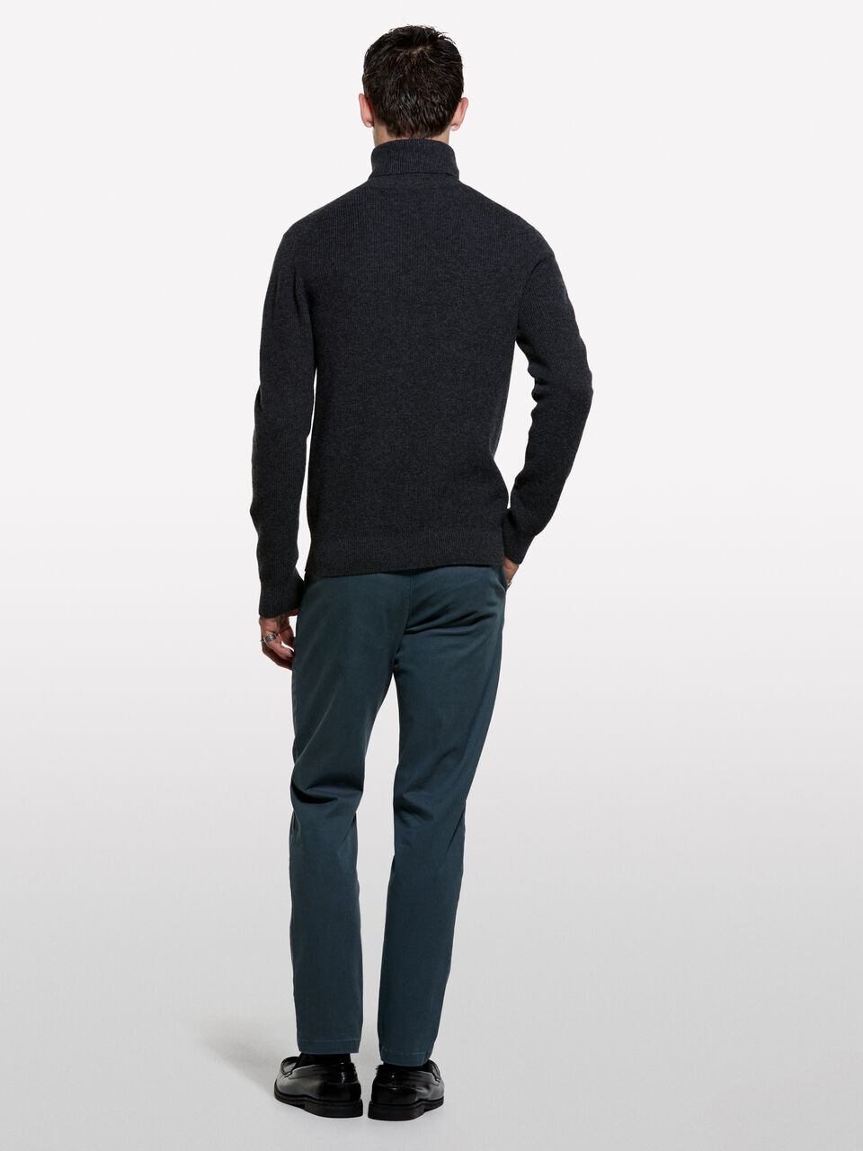 TURTLE NECK SWEATER Homem image number null