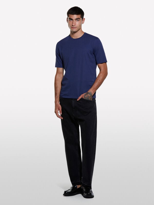 T-shirt de manga curta regular fit azul  T-shirt de manga curta regular fit azul  - t-shirt de manga curta para homem | Sisley