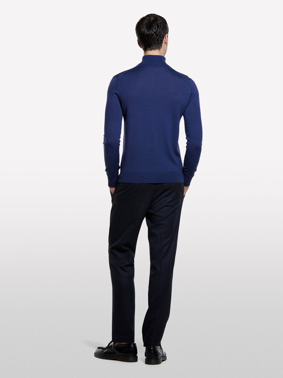 TURTLE NECK SWEATER Homem image number null