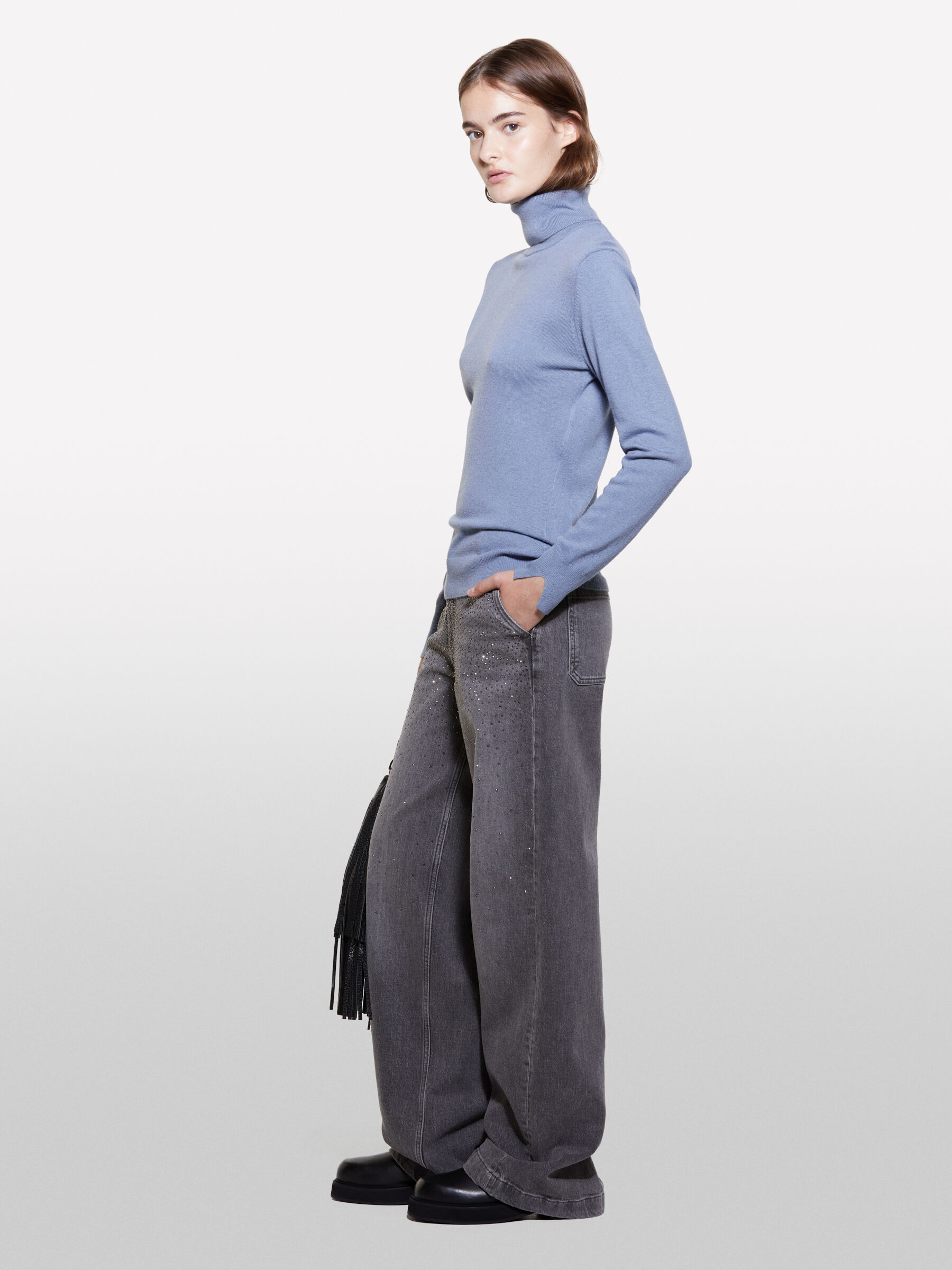 TURTLE NECK SWEATER Mulher image number null