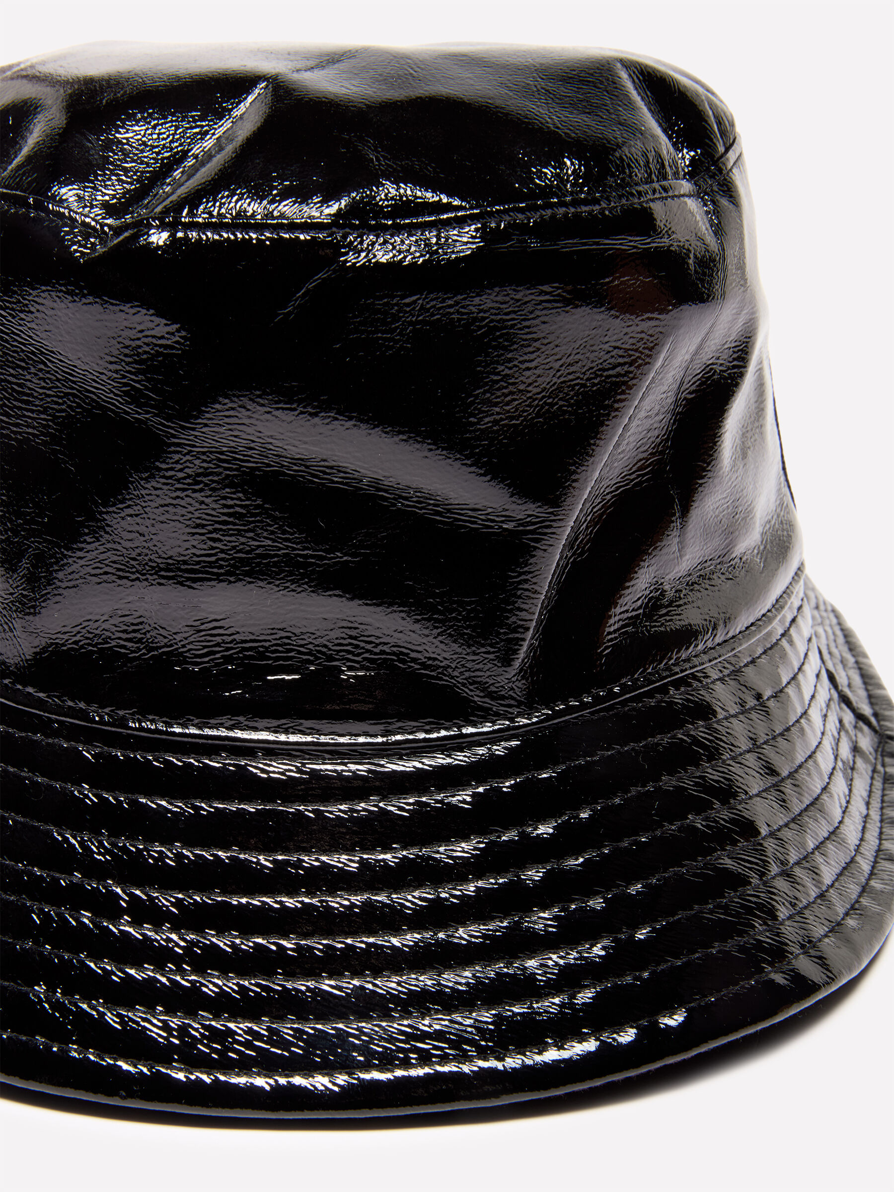 HAT Mulher image number null