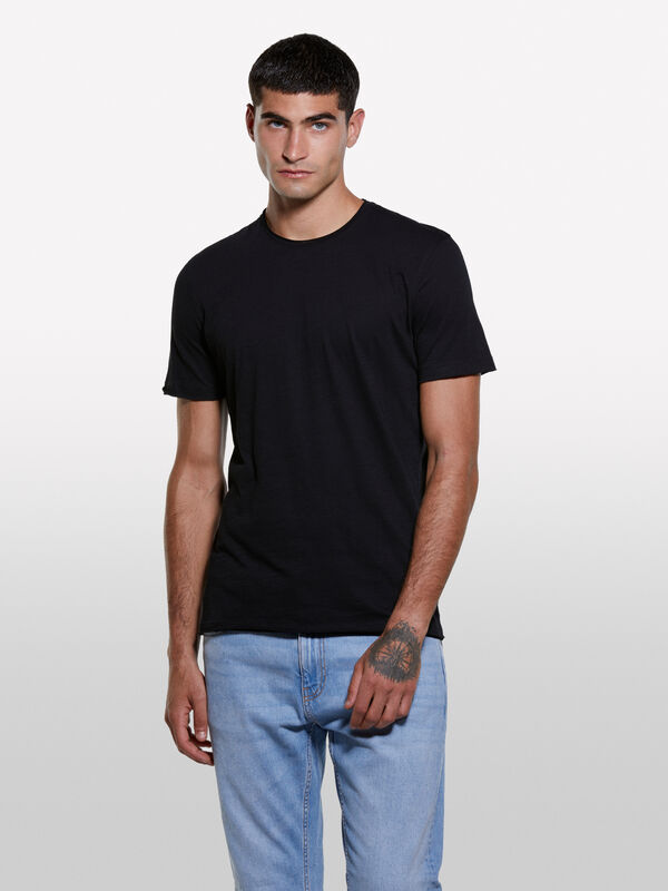 T-shirt de manga curta slim fit preta - t-shirt de manga curta para homem | Sisley
