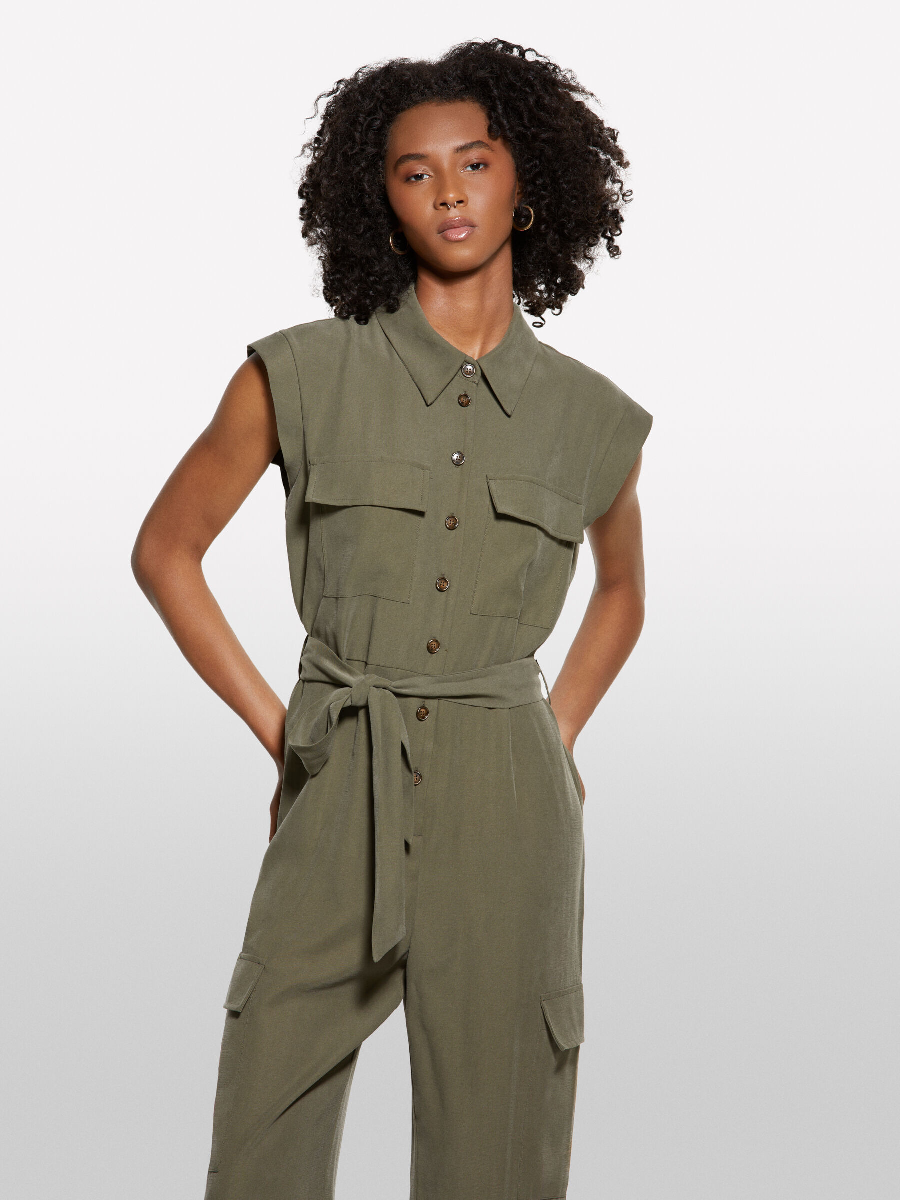 OVERALL Mulher image number null