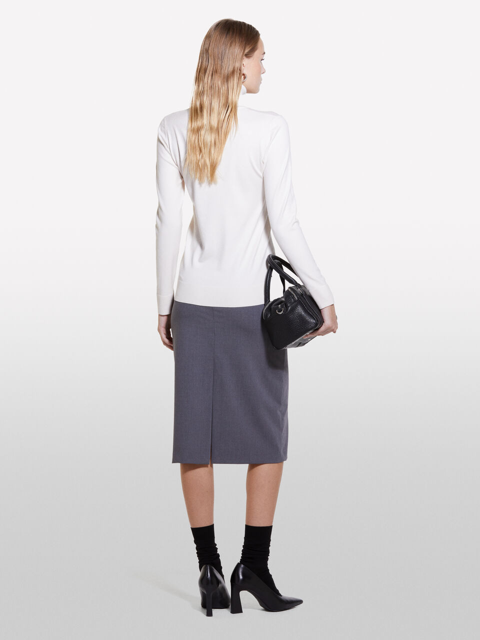 TURTLE NECK SWEATER Mulher image number null