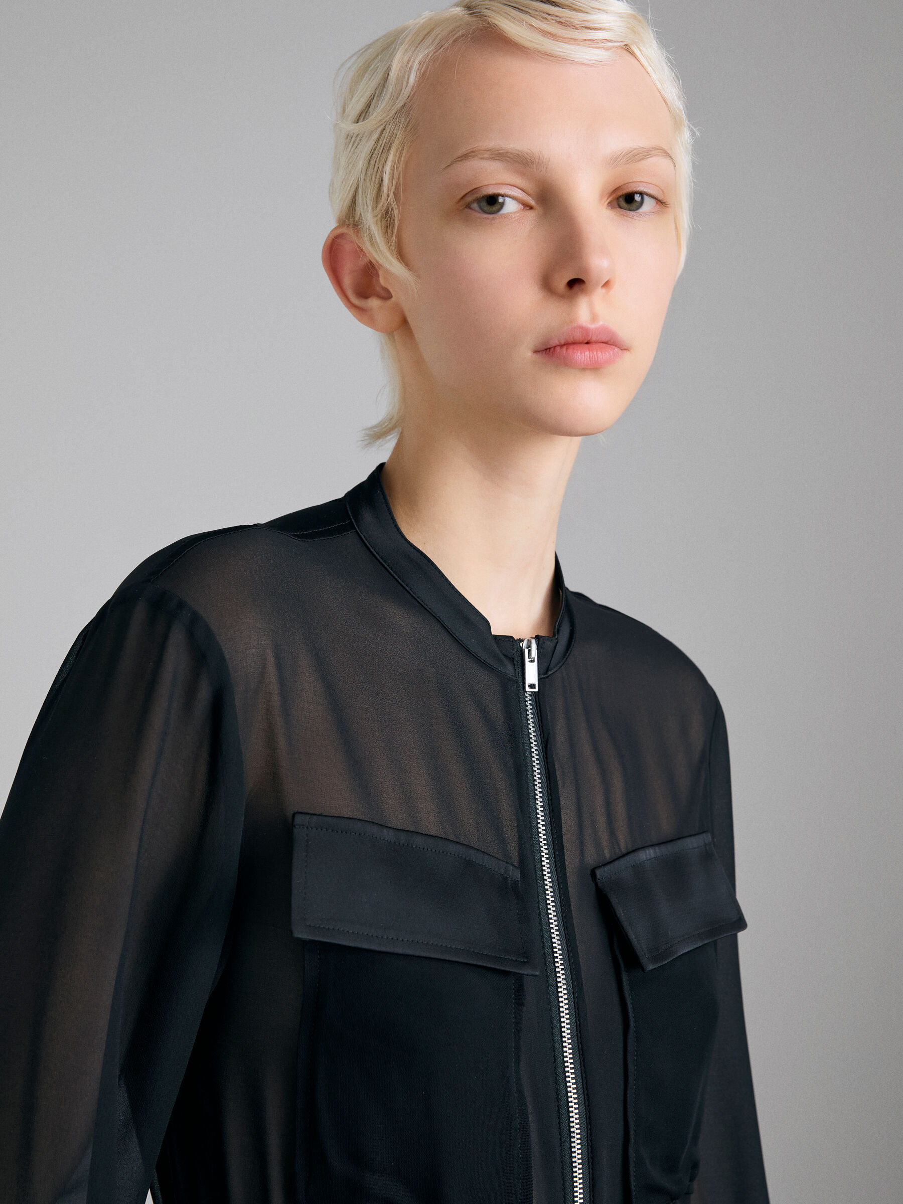 OVERALL Mulher image number null