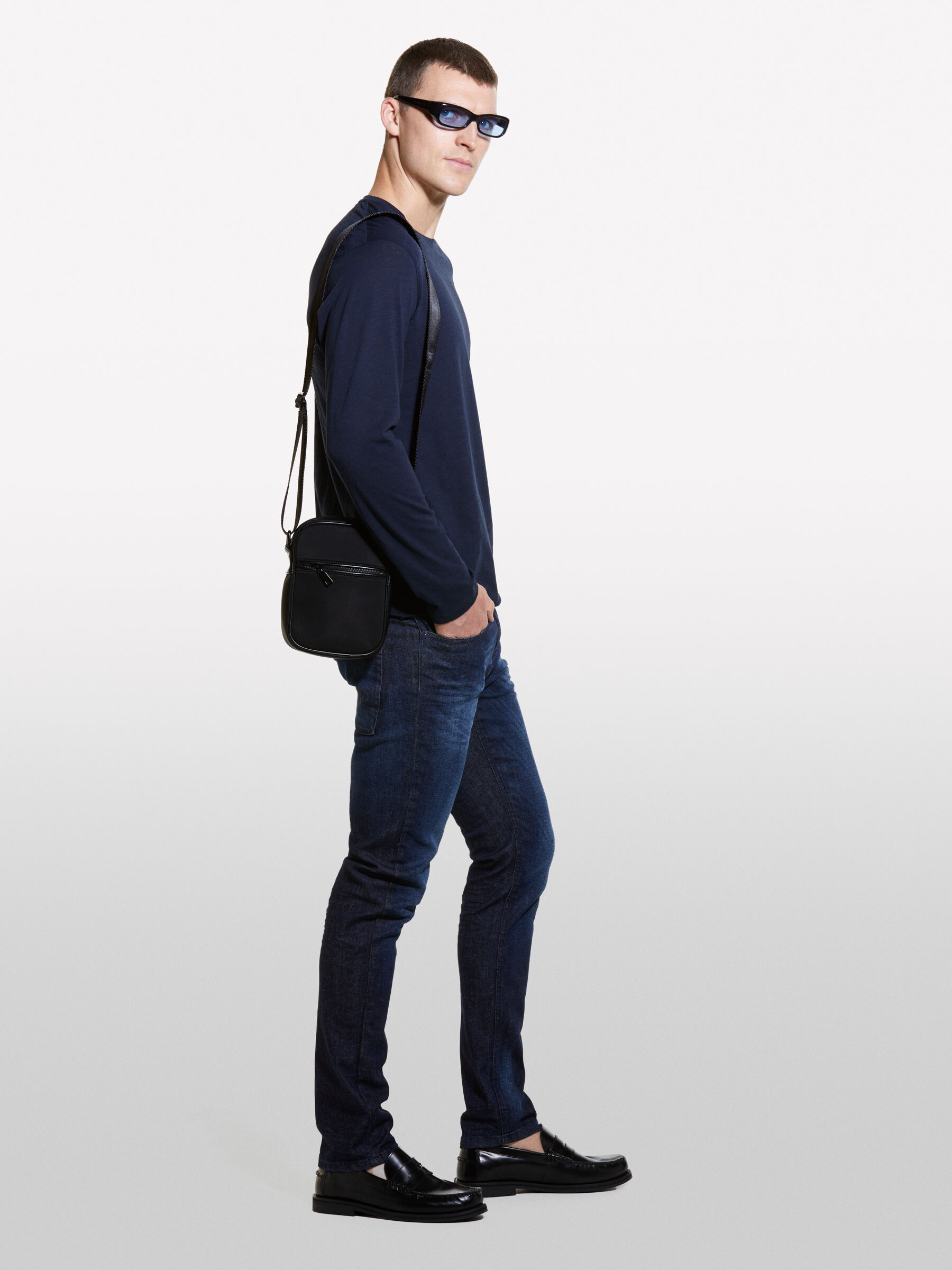 T-SHIRT L/S Homem image number null