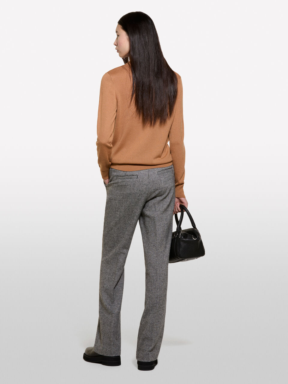 TURTLE NECK SWEATER Mulher image number null