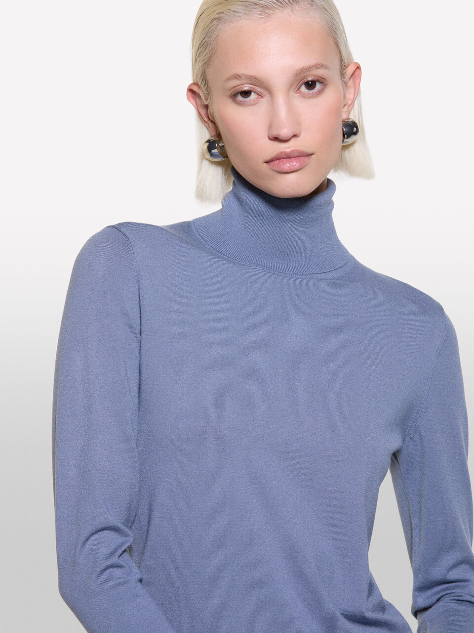 TURTLE NECK SWEATER Mulher image number null