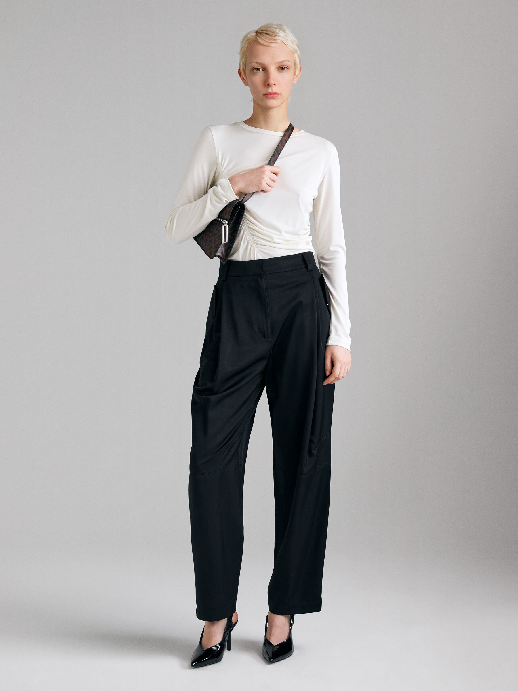 TROUSERS Mulher image number null