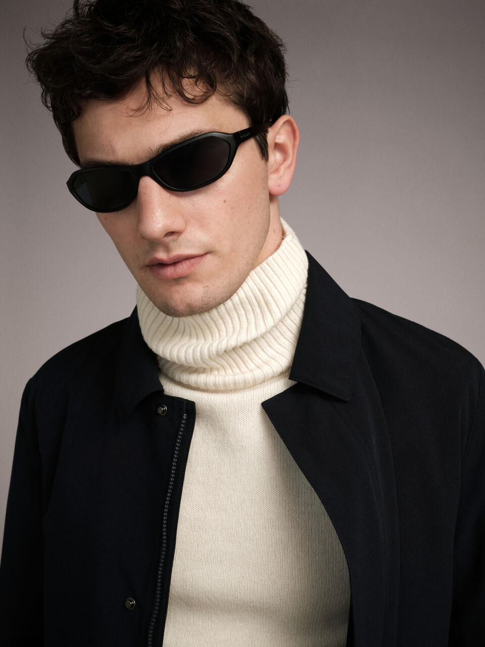 TURTLE NECK SWEATER Homem image number null