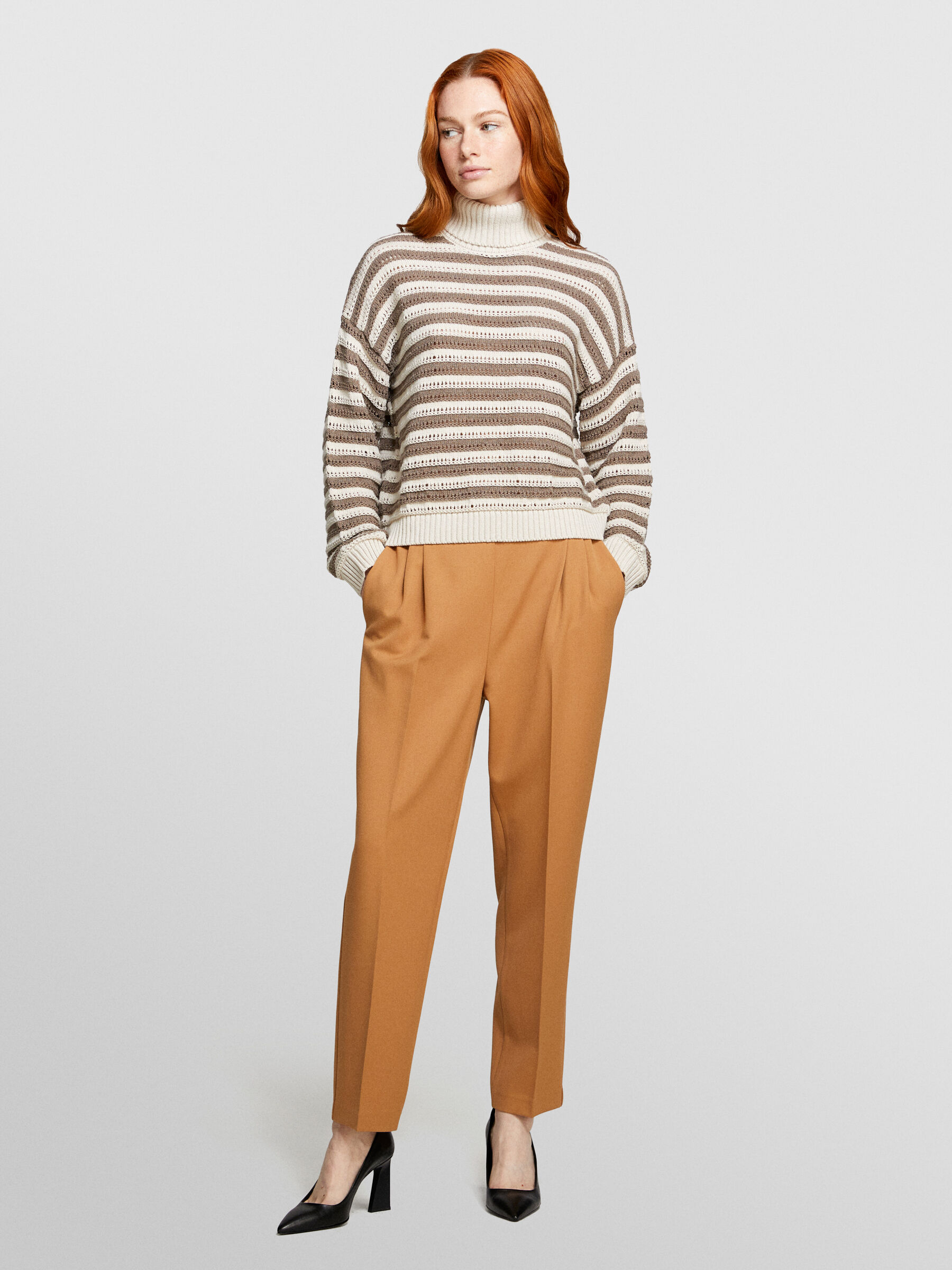 TURTLE NECK SWEATER Mulher image number null