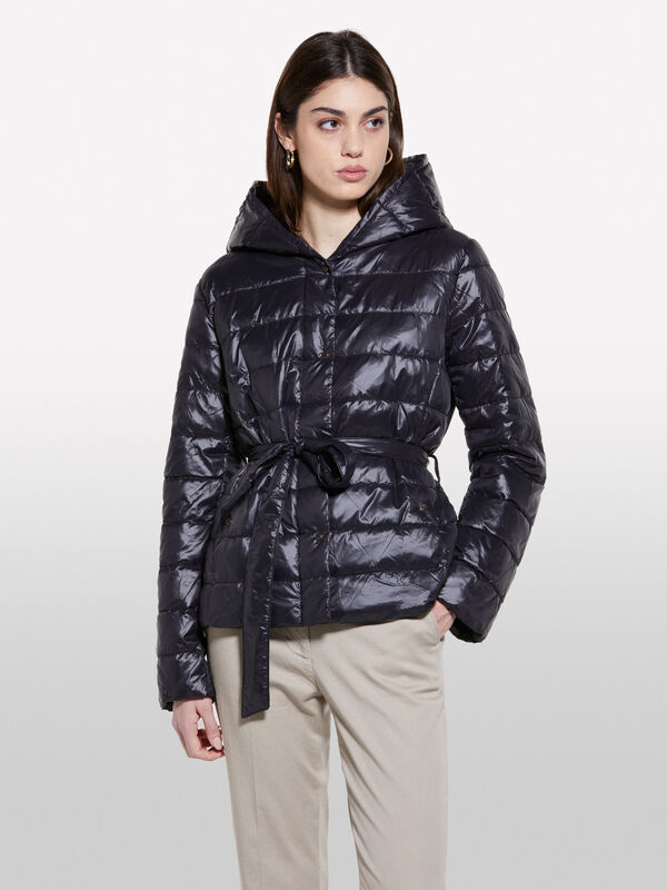 Casaco acolchoado preto com laço - casacos de penas e casacos acolchoados para mulher | Sisley