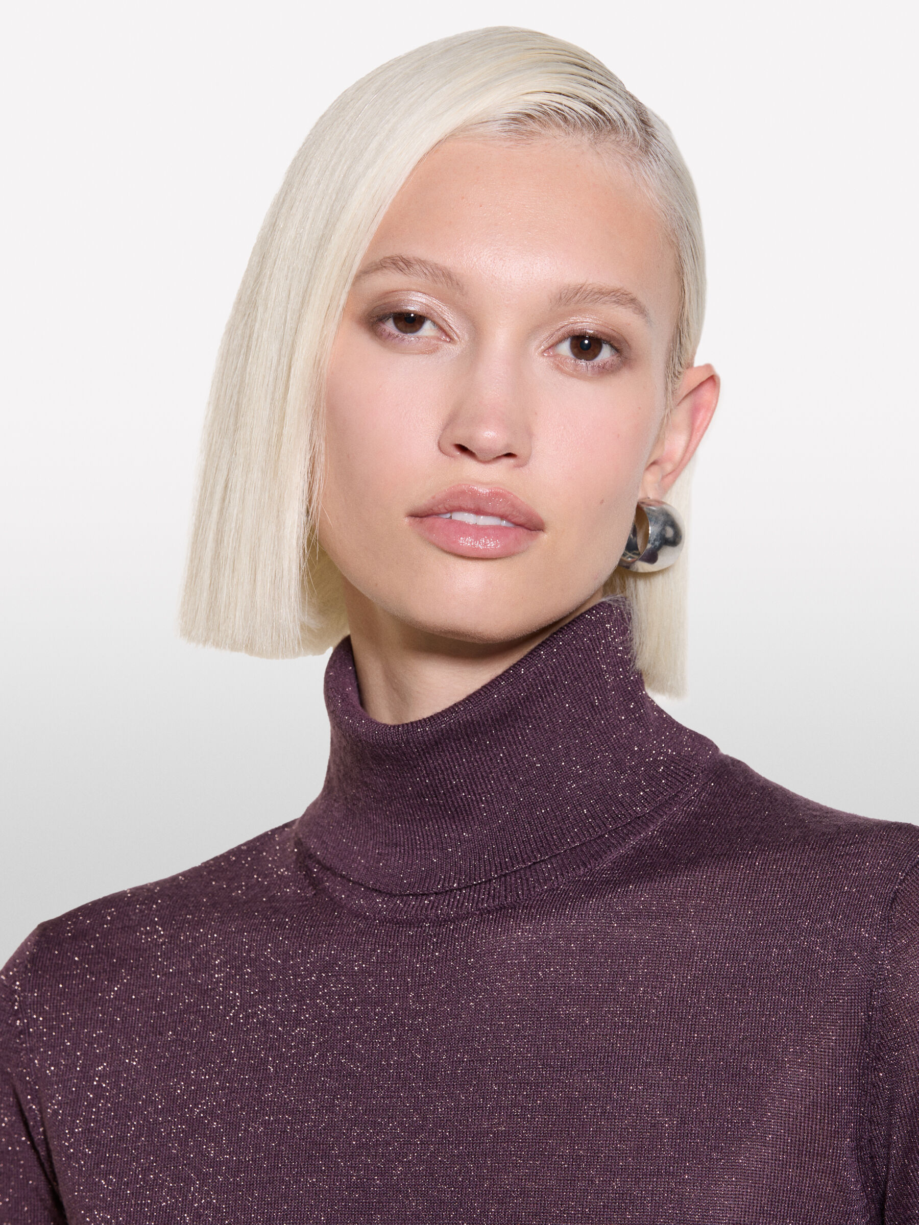 TURTLE NECK SWEATER Mulher image number null