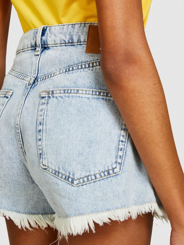 Shorts de jeans com franjas - jeans calções para donna | Sisley