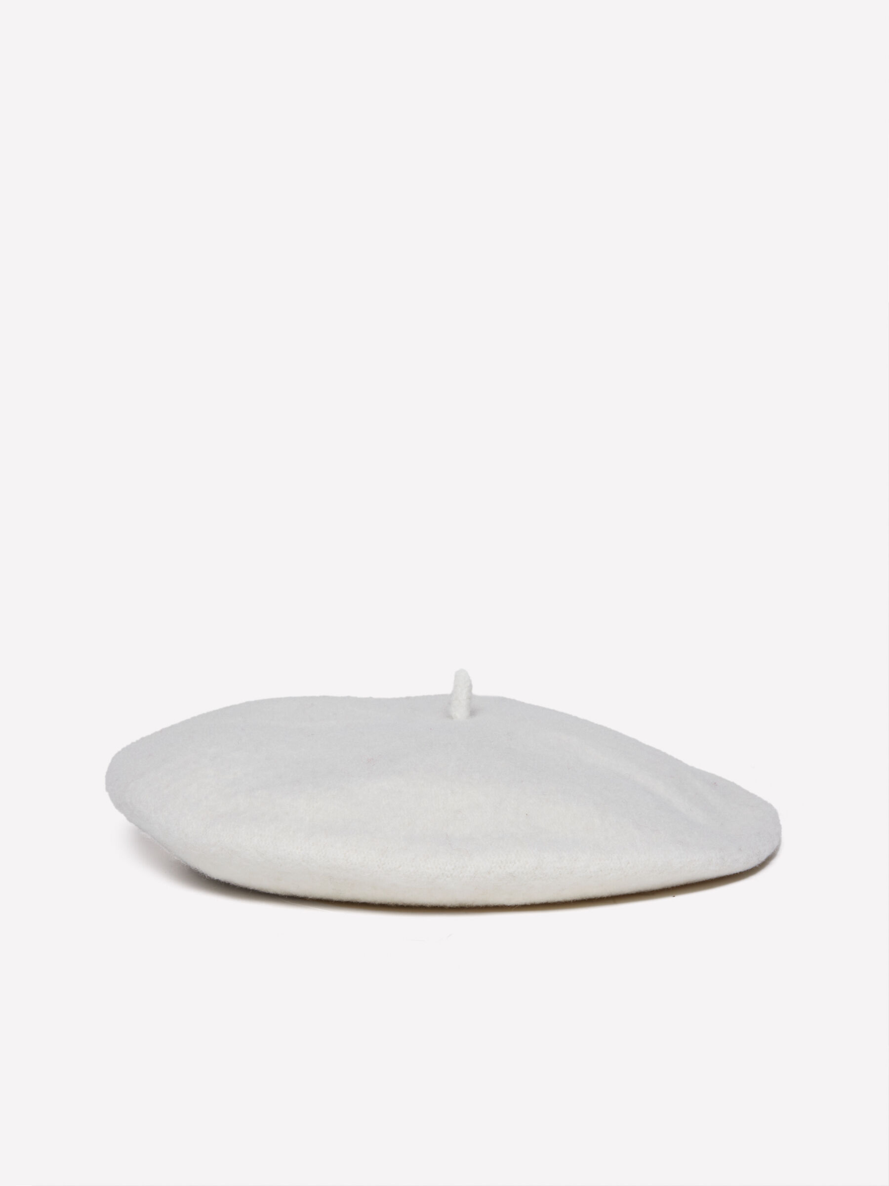 HAT Mulher image number null