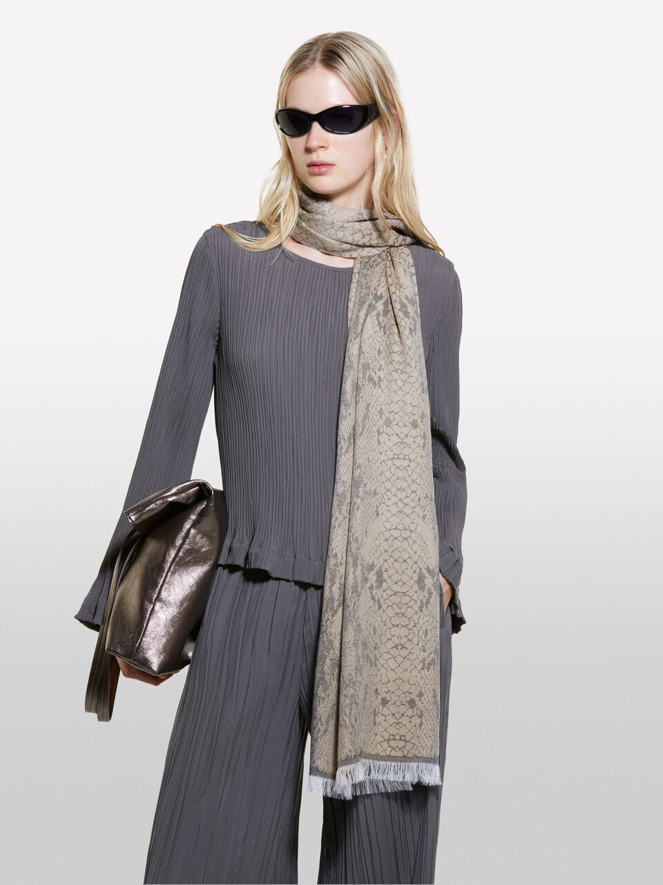 SCARF Mulher image number null