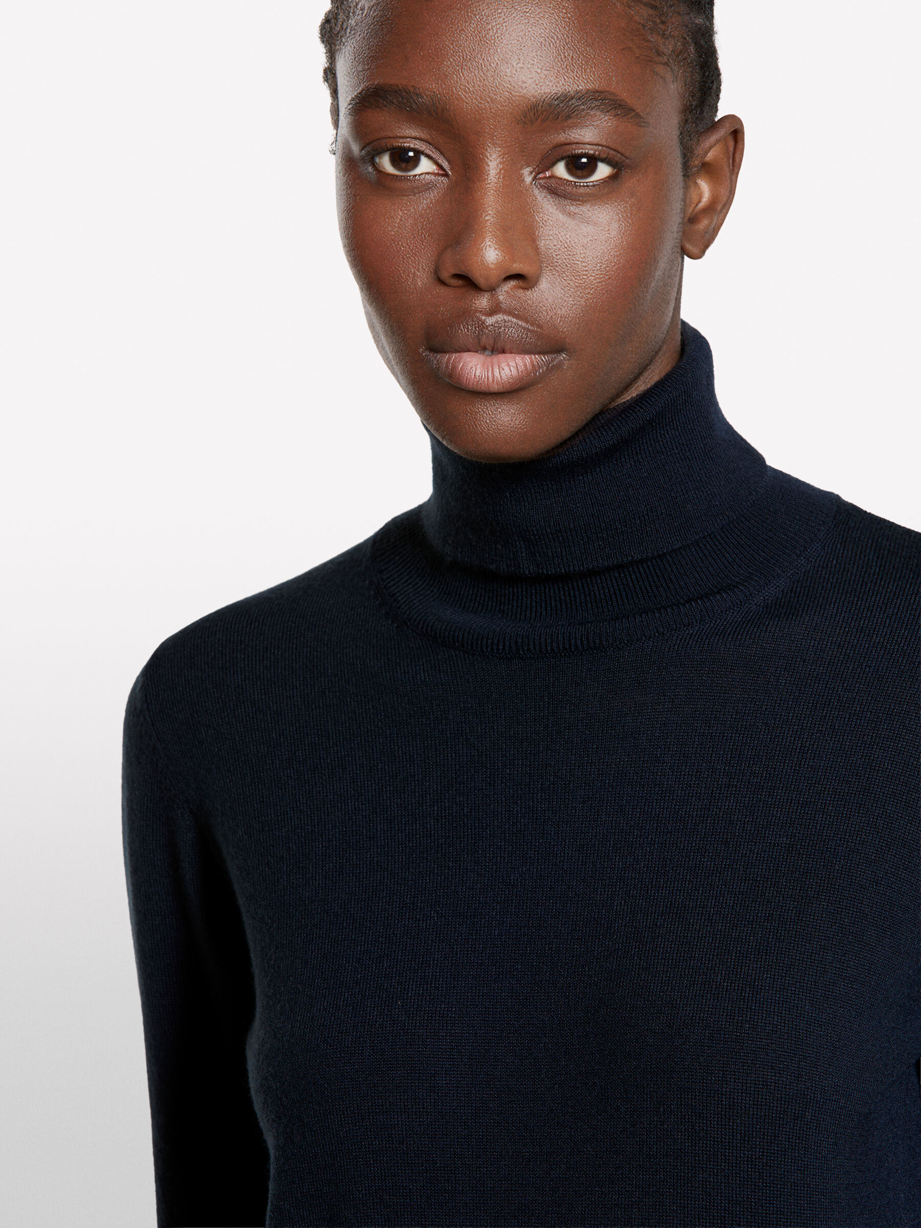 TURTLE NECK SWEATER Mulher image number null