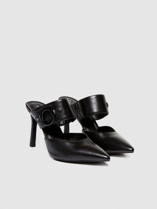 Sandálias com metal ring - sandálias e chinelos para mulher | Sisley