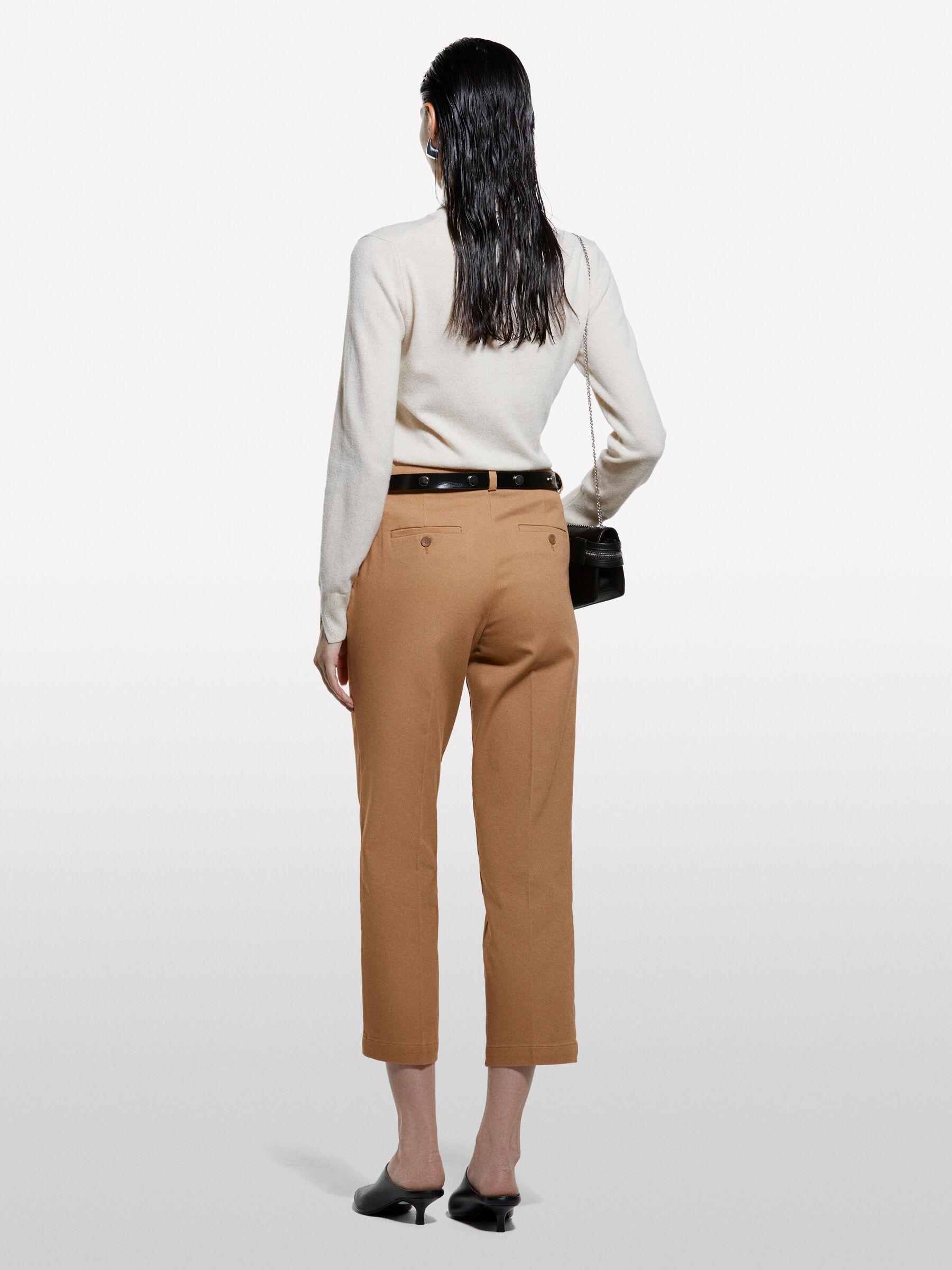 TURTLE NECK SWEATER Mulher image number null