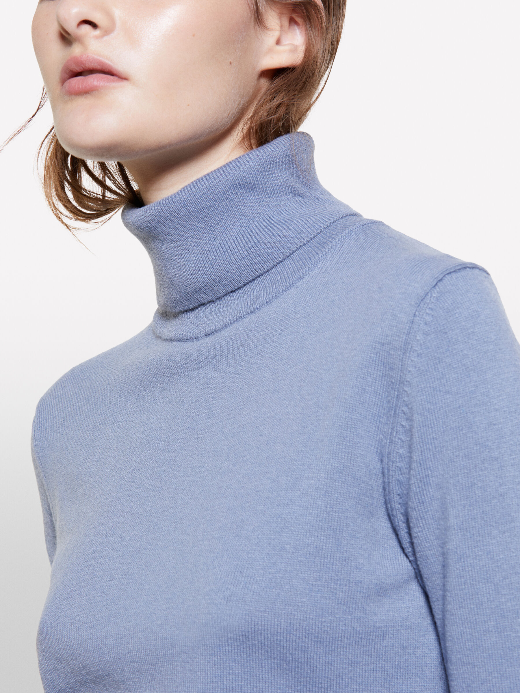 TURTLE NECK SWEATER Mulher image number null
