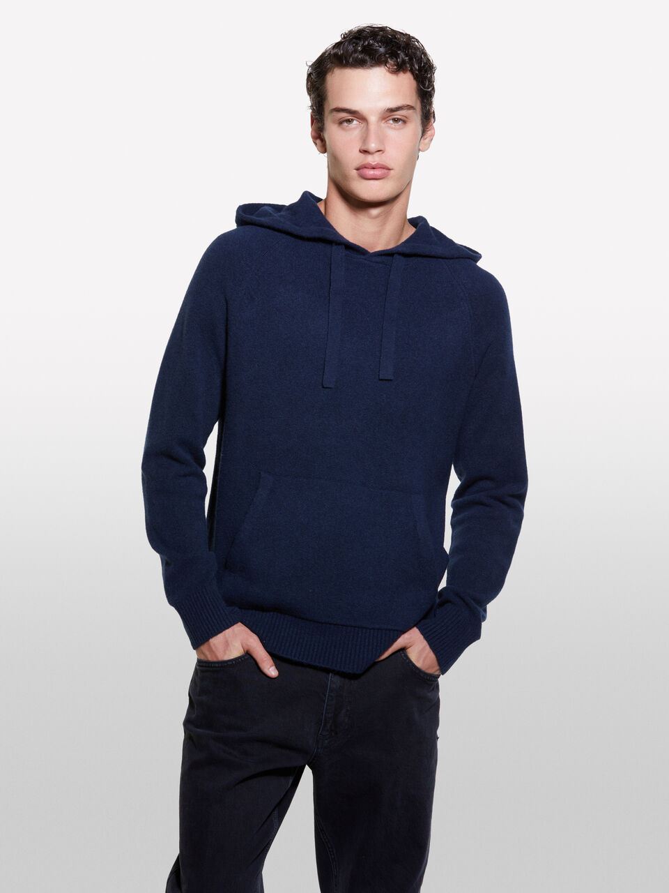 SWEATER W/HOOD Homem image number null